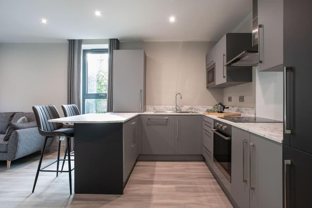 Stunning 2Br Next To The City Airport Bhd - Free Parking Belfast Zewnętrze zdjęcie